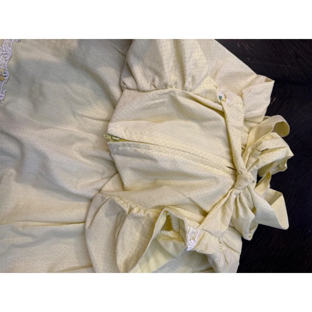 Vintage Yellow Swiss Dot Girls Dress Floral Lace Trim Puff Sleeve Bow Back‎